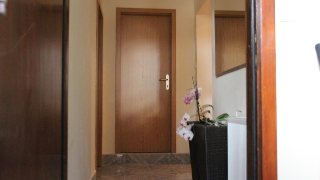 Elg Rooms Postojna Bagian luar foto