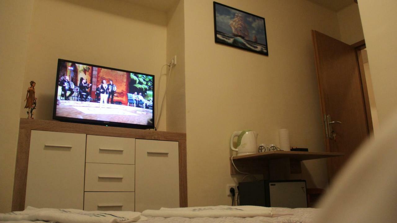 Elg Rooms Postojna Bagian luar foto