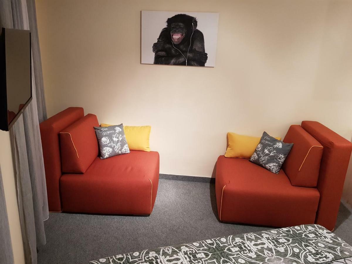 Elg Rooms Postojna Bagian luar foto
