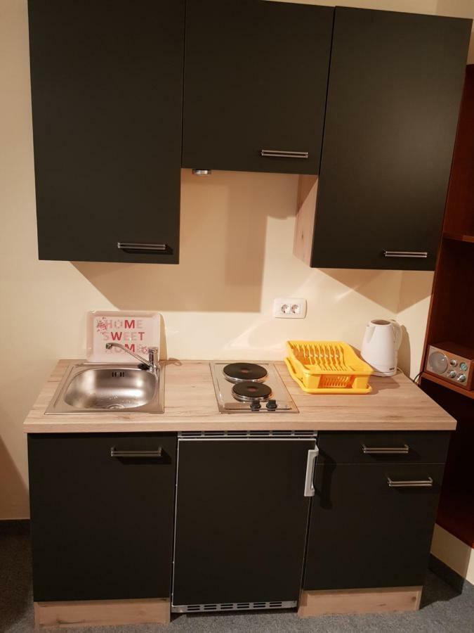 Elg Rooms Postojna Bagian luar foto