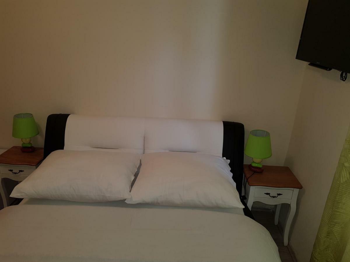 Elg Rooms Postojna Bagian luar foto
