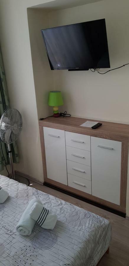 Elg Rooms Postojna Bagian luar foto