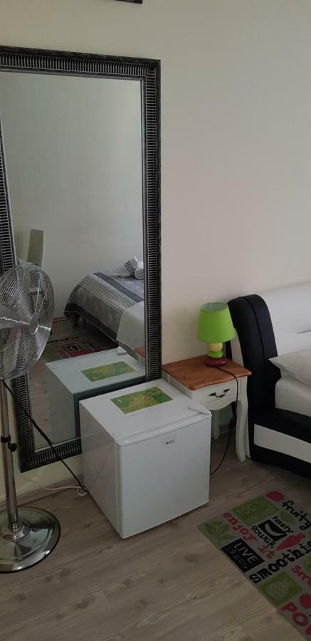 Elg Rooms Postojna Bagian luar foto