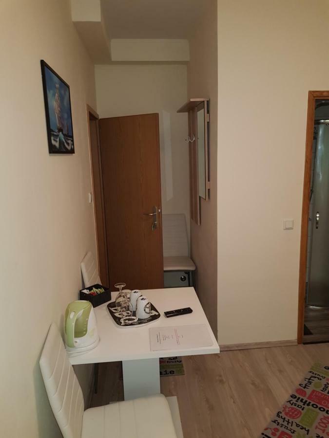 Elg Rooms Postojna Bagian luar foto