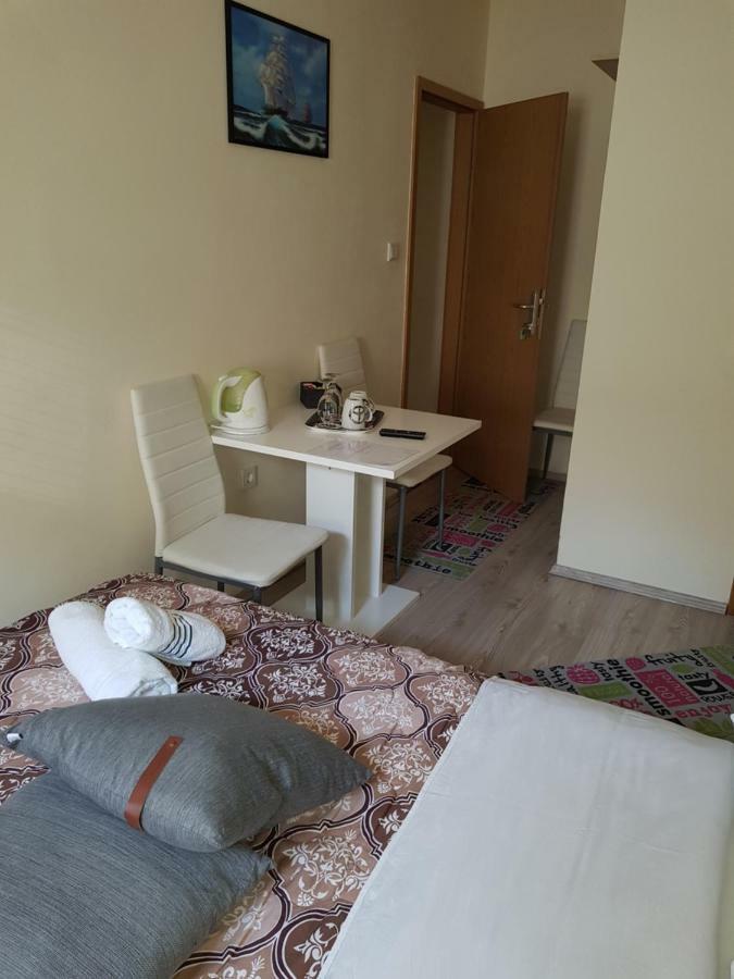 Elg Rooms Postojna Bagian luar foto