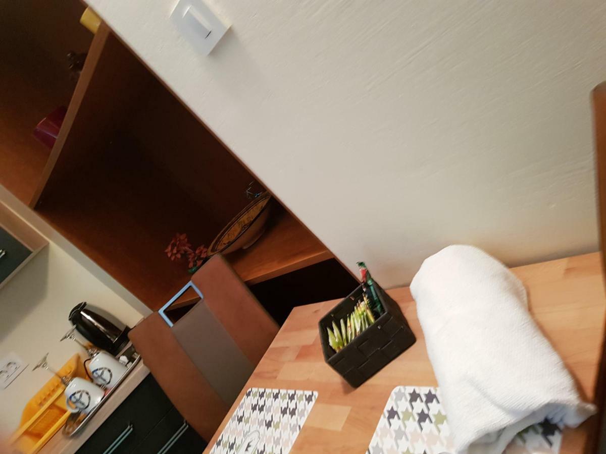 Elg Rooms Postojna Bagian luar foto
