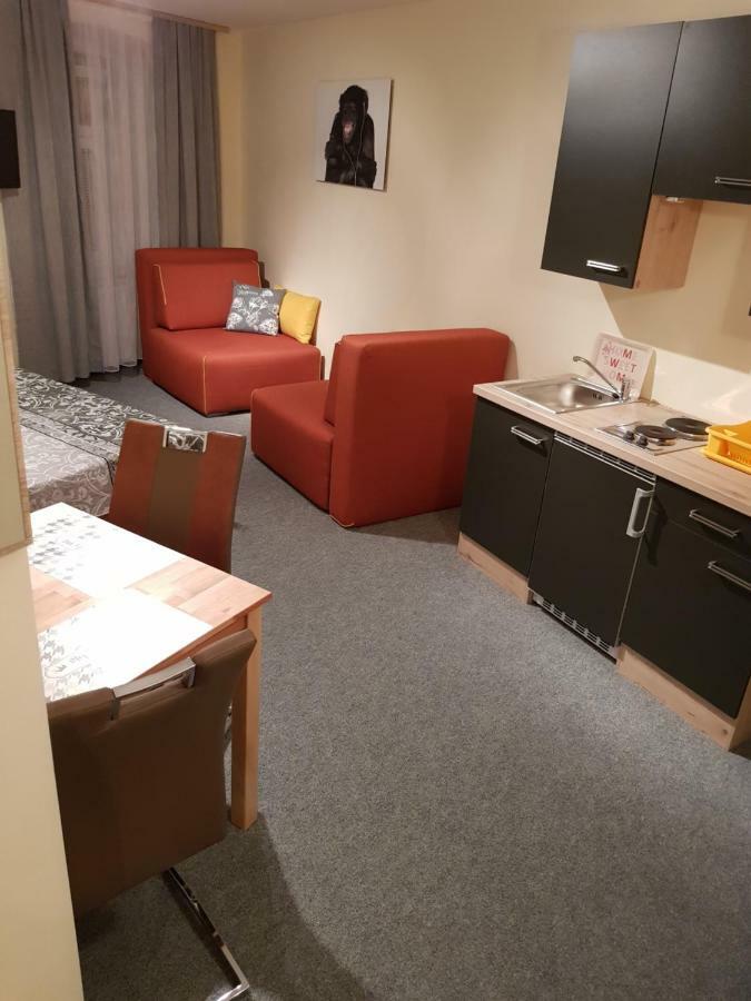 Elg Rooms Postojna Bagian luar foto